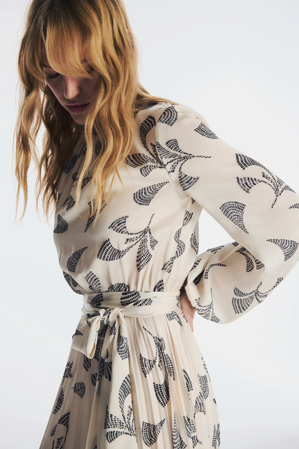 Vivian Elbise Ekru/Siyah