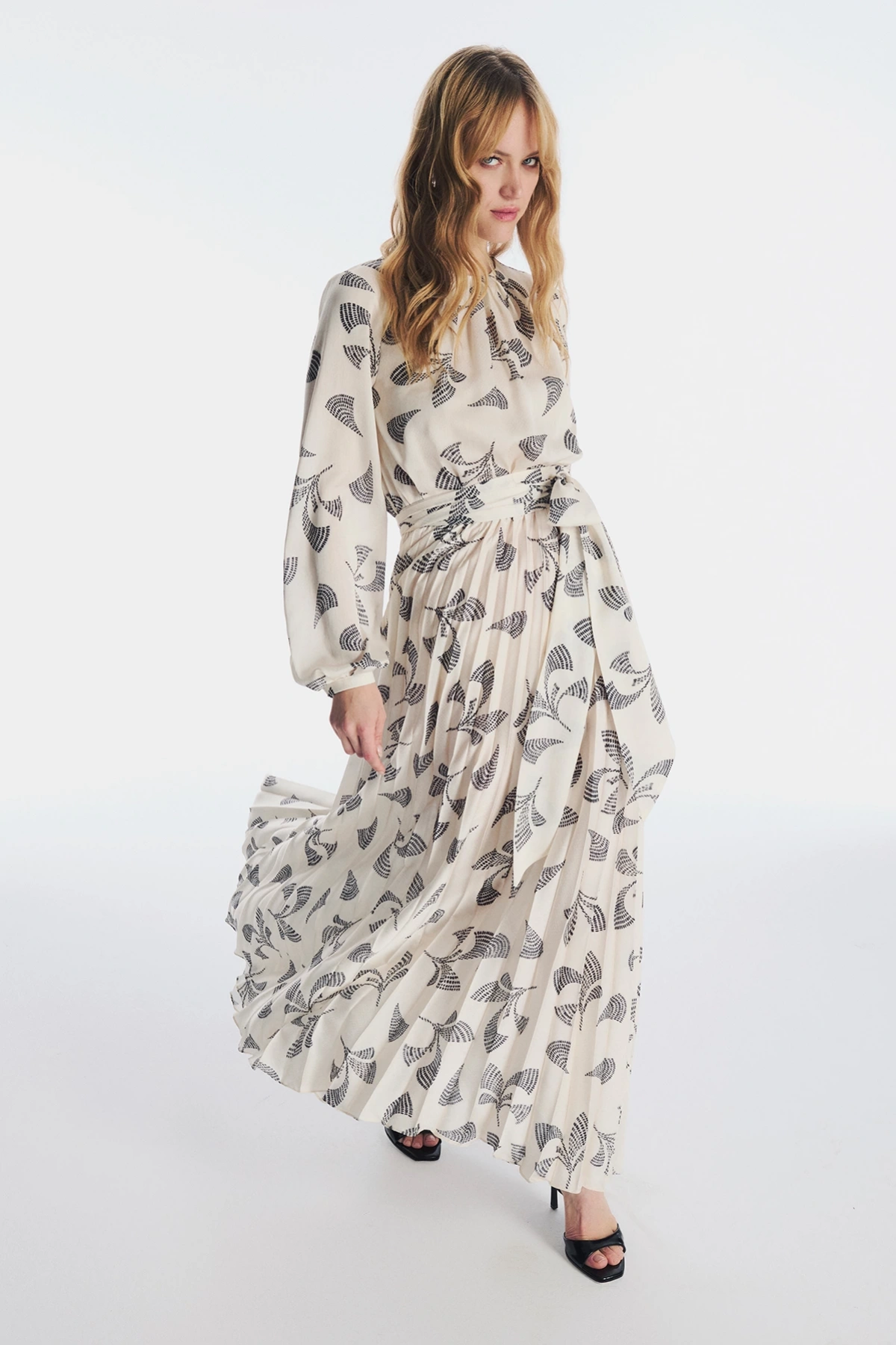 Vivian Elbise Ekru/Siyah