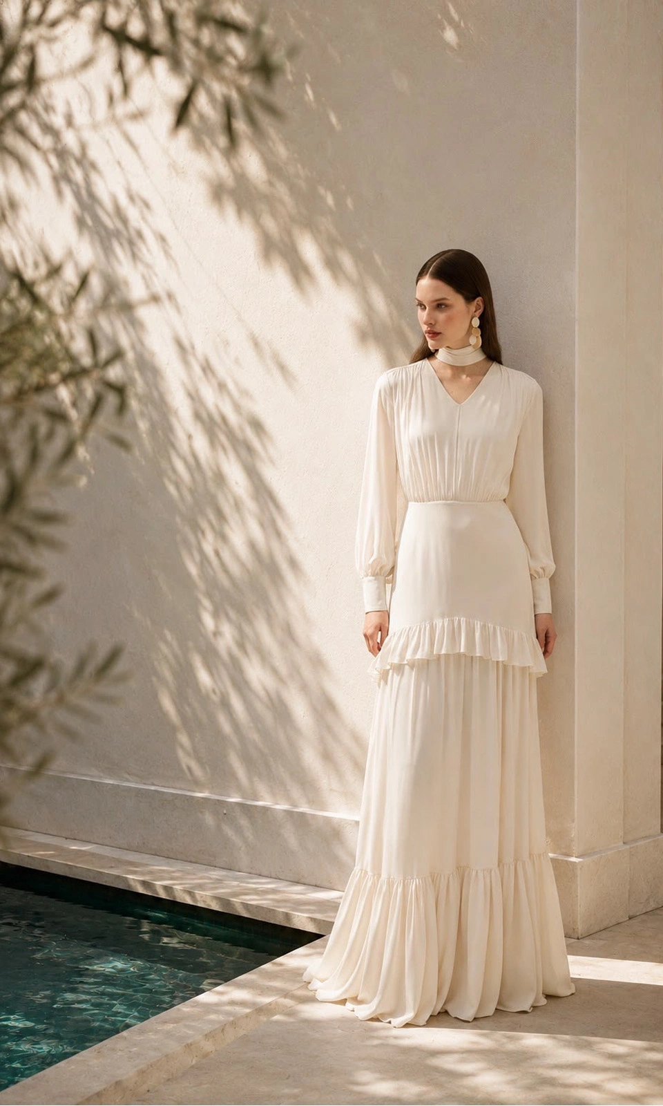 Long lines, delicate movement, and a calm expression of femininity. mobil