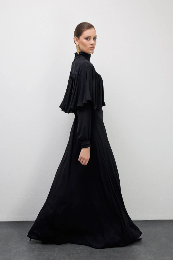 Essence Pelerinli Elbise Siyah