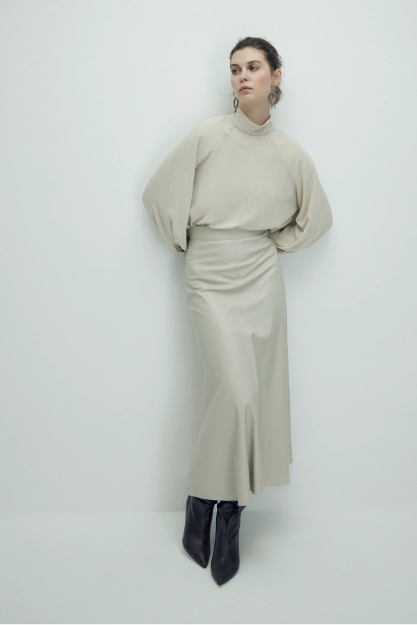 Perla Leather Skirt with Stones