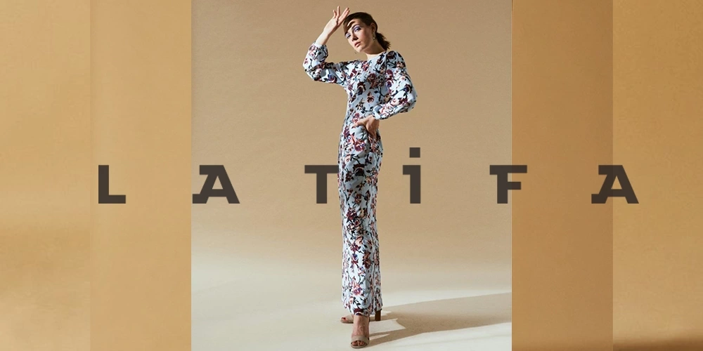 Floral Desenler İle Elbise Şıklığı