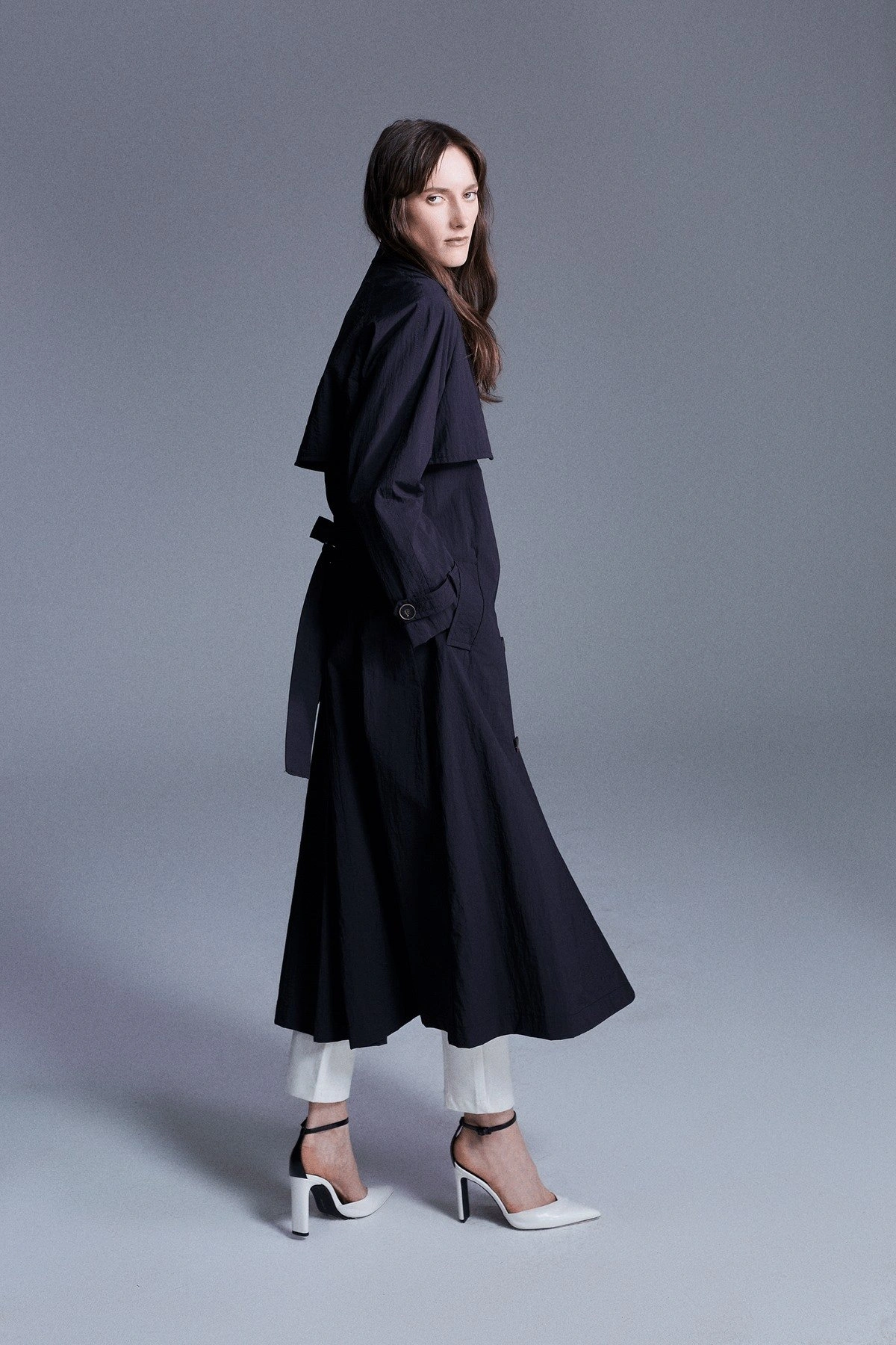 Brandon Kruvaze Kapamalı Trençkot Siyah