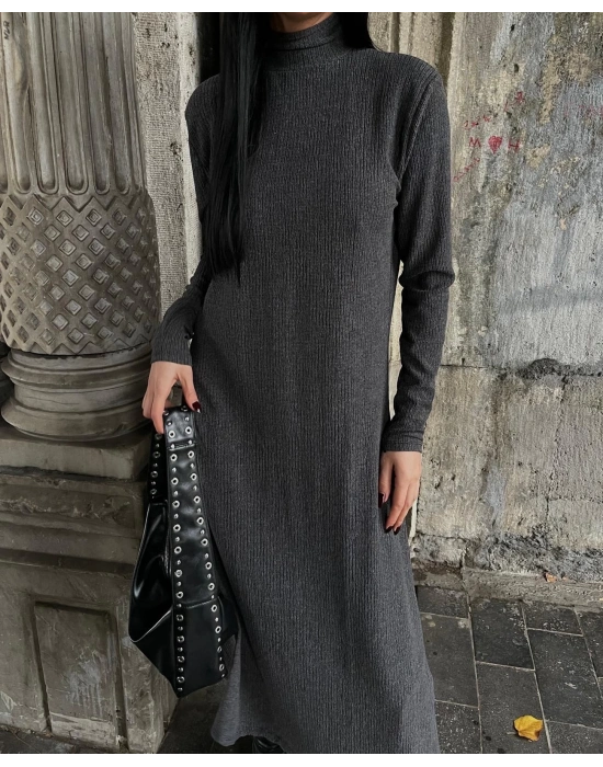 Boğazlı kalın bürümcük uzun elbise siyah