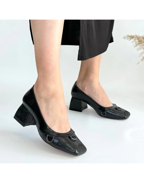 Cande Siyah Rugan Topuklu Ayakkabı