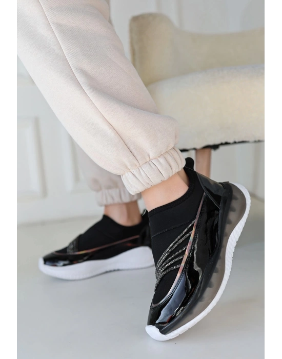 Keita Siyah Rugan Streç Detaylı Spor Ayakkabı