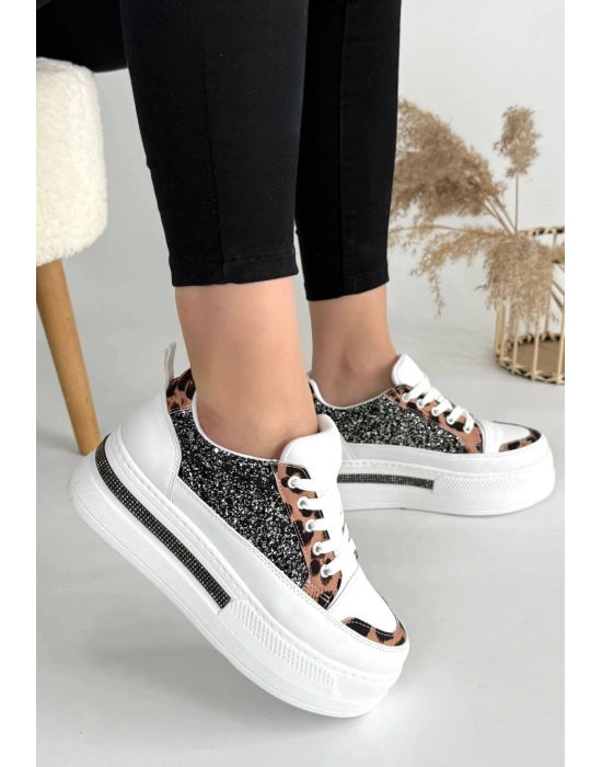 Lawin Beyaz Cilt Siyah Simli Bağcıklı Spor Ayakkabı