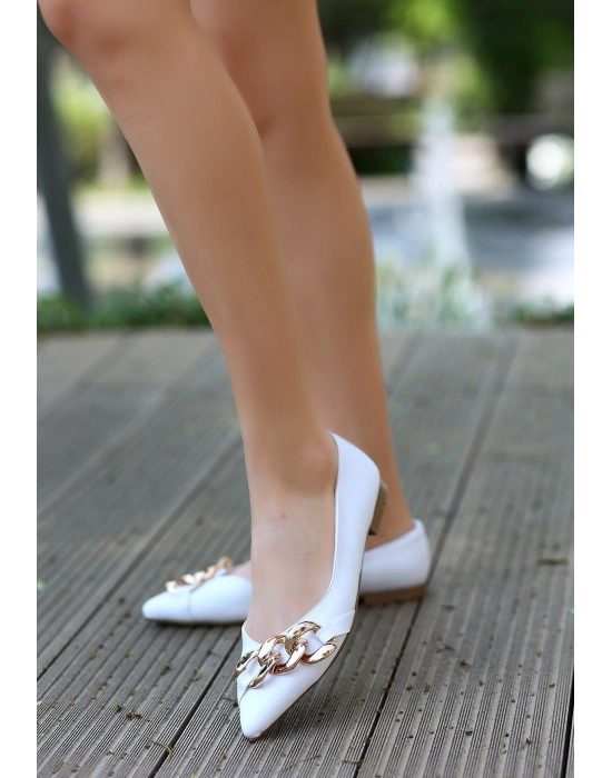 Popi Beyaz Cilt Zincirli Babet Ayakkabı