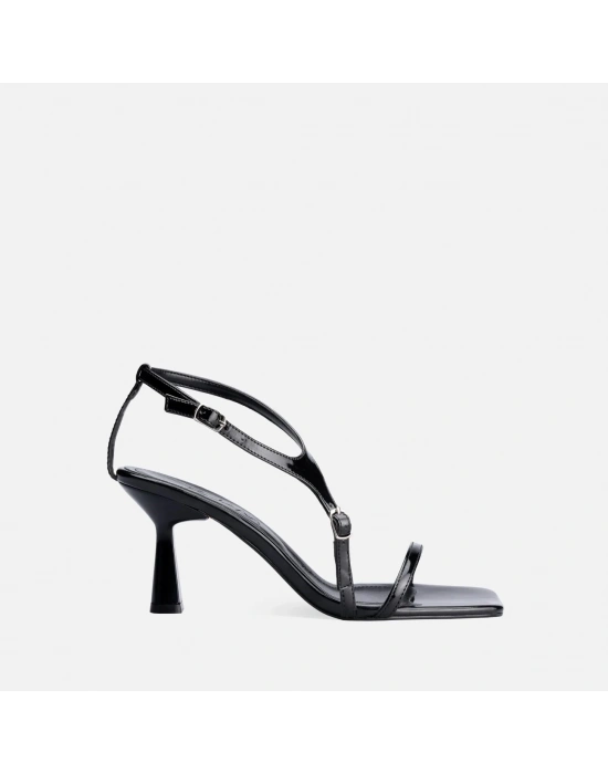 Sabina Siyah Rugan Topuklu Ayakkabı