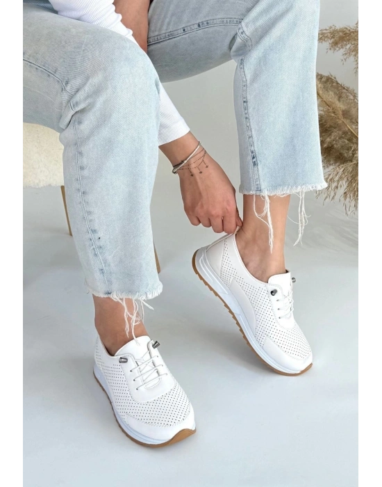 Tone Beyaz Cilt Bağcıklı Spor Ayakkabı