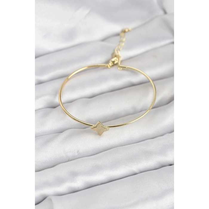 CEYLAN ADAM Gold Renk Pirinç Köşeli Yonca Model Kadın Bileklik