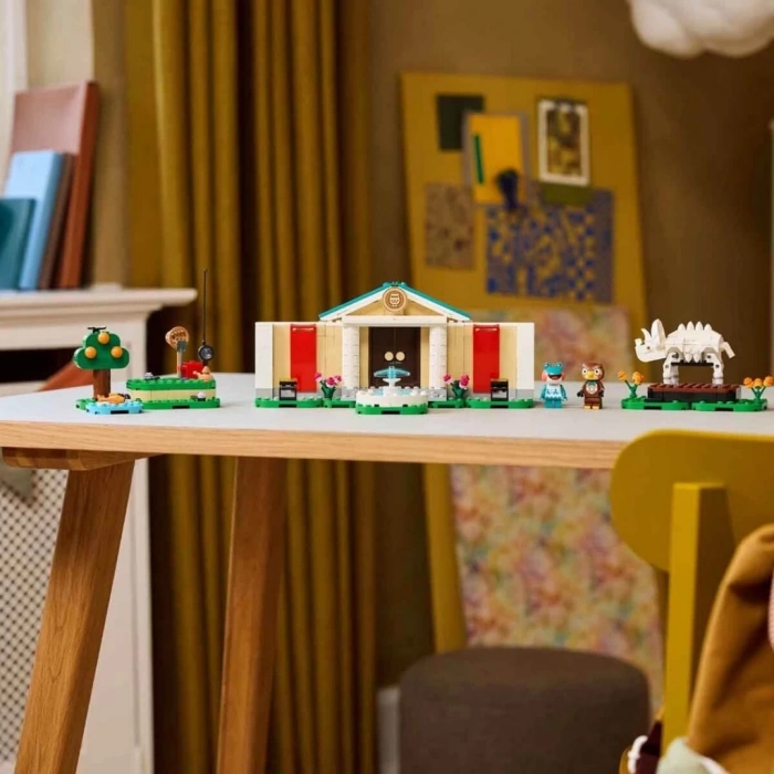 CEYLAN ADAM  LEGO Animal Crossing Blathers Müze Koleksiyonu 77056