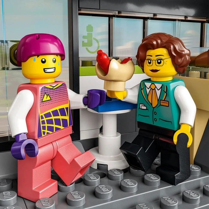 CEYLAN ADAM  LEGO City Ekspres Yolcu Treni 60337