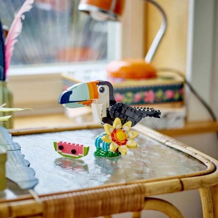 CEYLAN ADAM  LEGO Creator 3ü 1 Arada Vahşi Hayvanlar: Tropikal Tukan Kuşu 31173