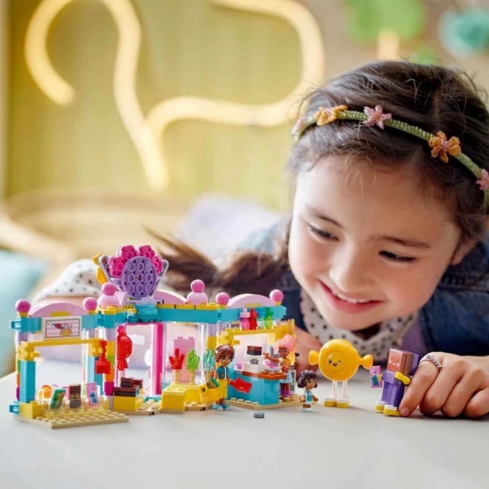 CEYLAN ADAM  LEGO Friends Heartlake City Şekerci Dükkanı 42649