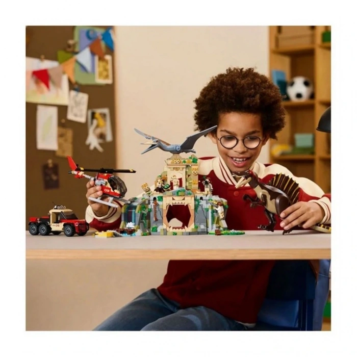 CEYLAN ADAM LEGO Juric World Spinosaurus ve Quetzalcoatlus Hava Görevi 76976