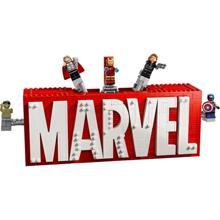 CEYLAN ADAM    MARVEL Logosu ve Minifigürleri 76313