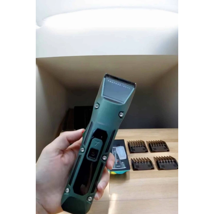 CEYLAN ADAM Tıraş Makinesi Dijital Göstergeli Turbo Motor Paslanmaz Çelik