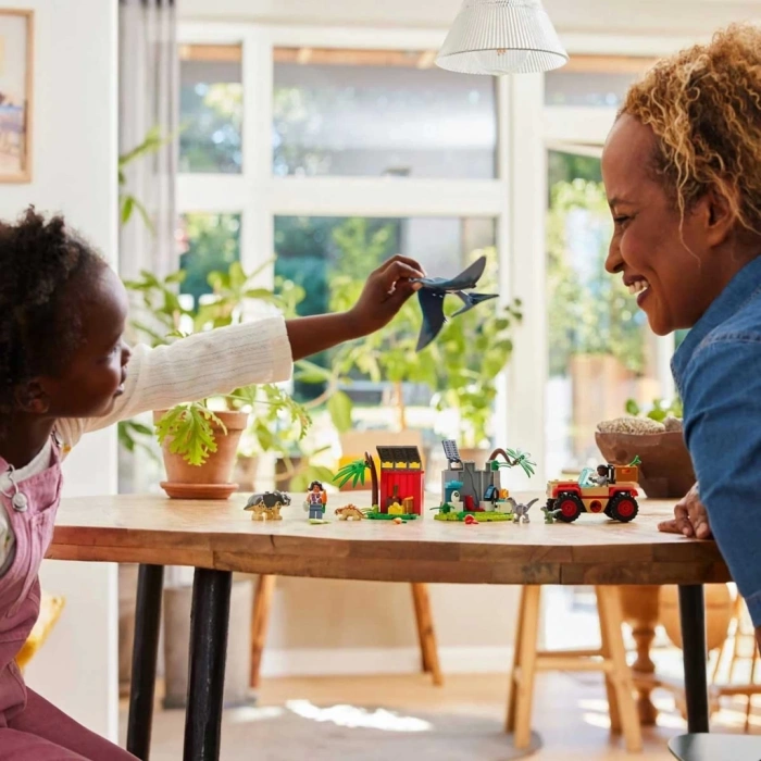 CEYLAN ADAM  Yavru Dinozor Kurtarma Merkezi 76963