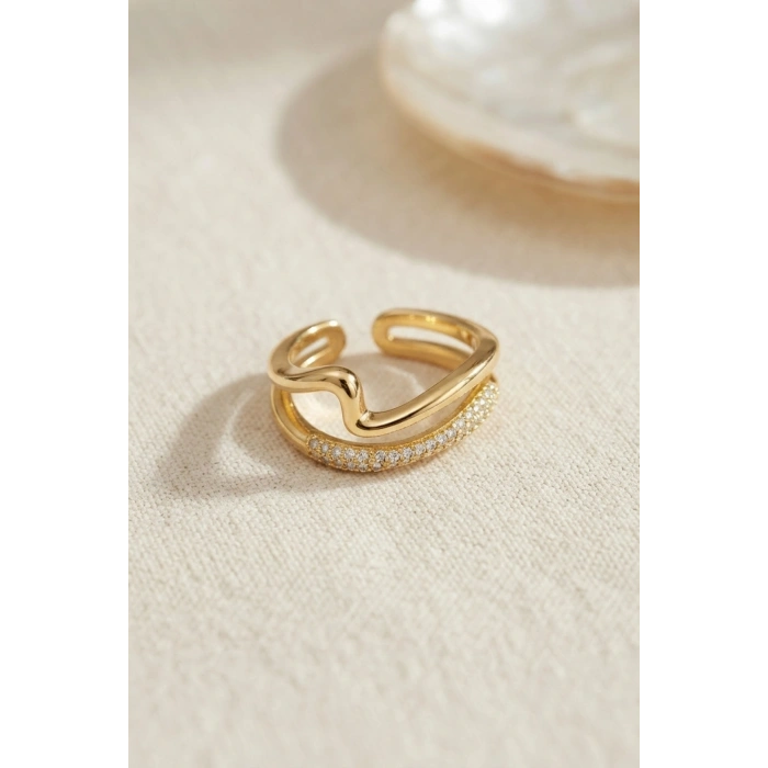 Mey İthalat® Gold Renk Dalgalı ve Zirkon Taşlı Model Kadın Yüzük
