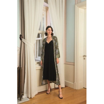 Arias Closet Çiçek Yaprak ve Etnik Desenli Dantelli ve Dekolteli Sabahlık Takımı