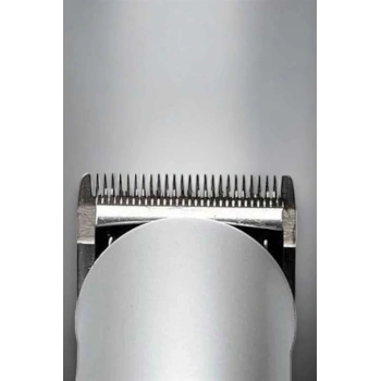 CEYLAN ADAM Erkeklere Özel Şarjlı Saç ve Sakal Kesme Tıraş Makinesi Seti