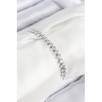 CEYLAN ADAM Pirinç Zirkon Taşlı Damla Model Gümüş Renk Asansörlü Kadın Bileklik