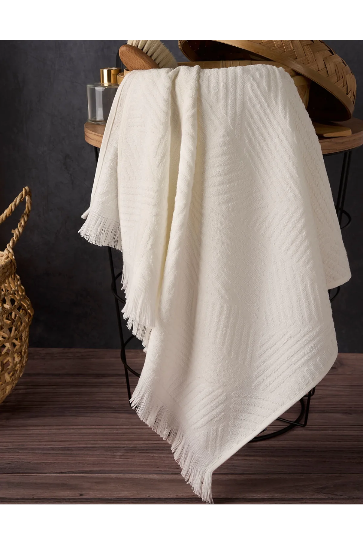 Bozzy 50*90 Havlu Ekru