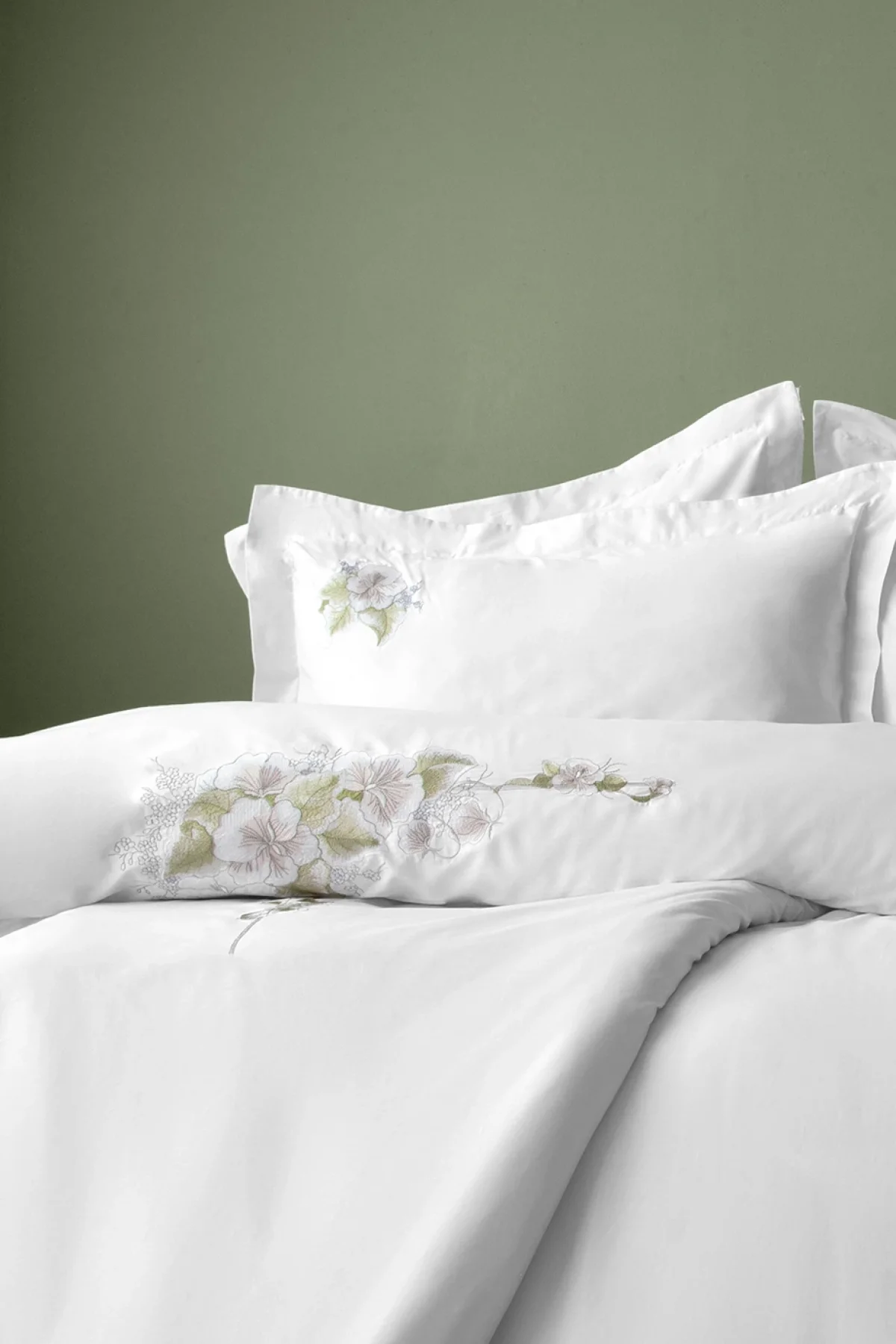 Christo Nakışlı 300 TC (120 Tel) Pamuk Saten Nevresim Takımı Çift Kişilik