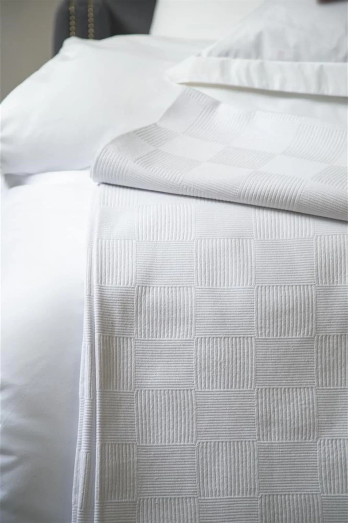 White Series Pike 160*220