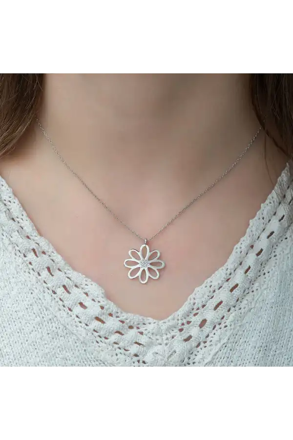 Gümüş Çiçek Bayan Kolye