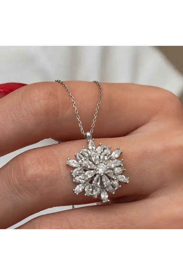 Gümüş Dönen Kar Tanesi Lotus Çiçeği Kolye