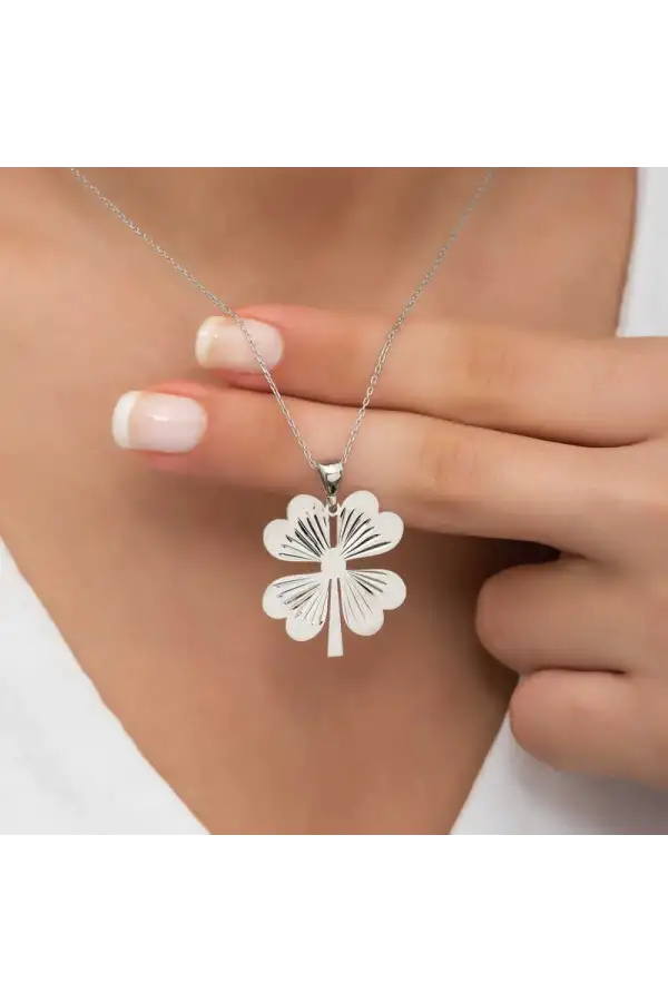 Gümüş Dört Yaprak Yonca Bayan kolye