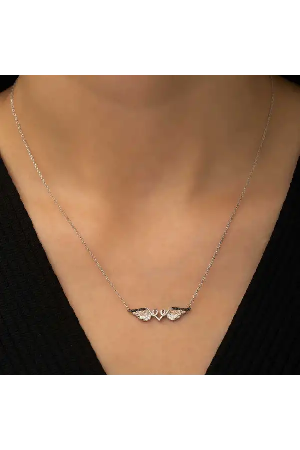 Gümüş Kanatlı Kalp Kolye