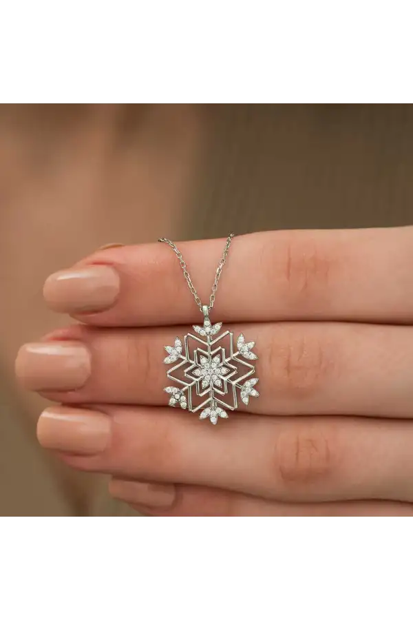 Gümüş Kar Tanesi Kolye