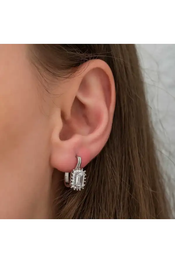 Gümüş Mengeçli Zümrüt Kesim Küpe