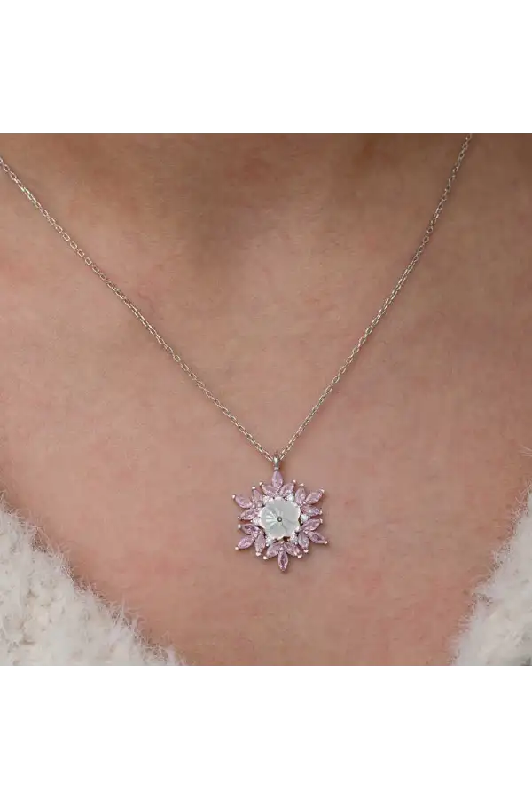 Gümüş Pembe Lotus Desenli Çiçek Kadın Kolye