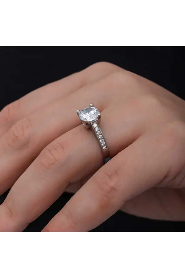 Gümüş Tek Taş Kadın Yüzük