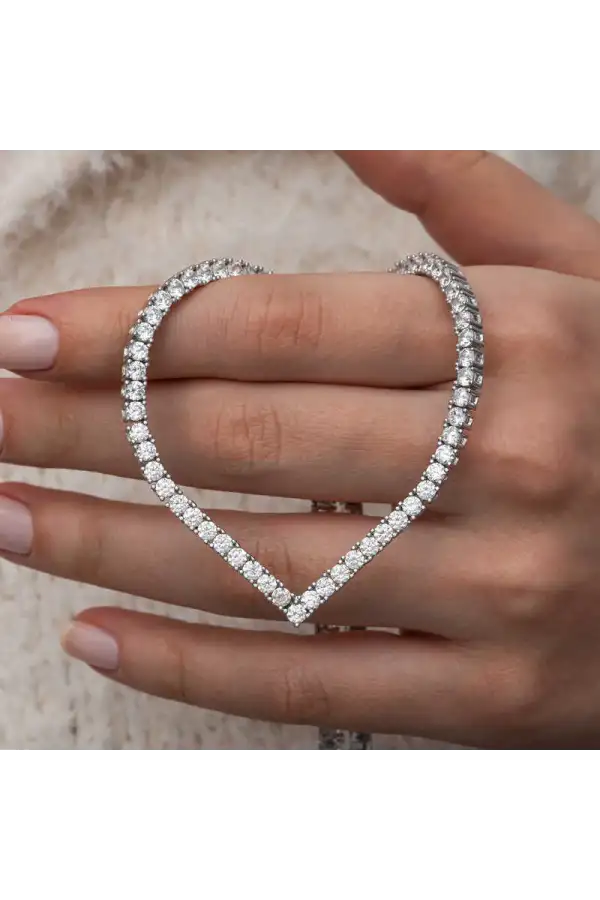 Gümüş V Model Su Yolu Kadın Kolye