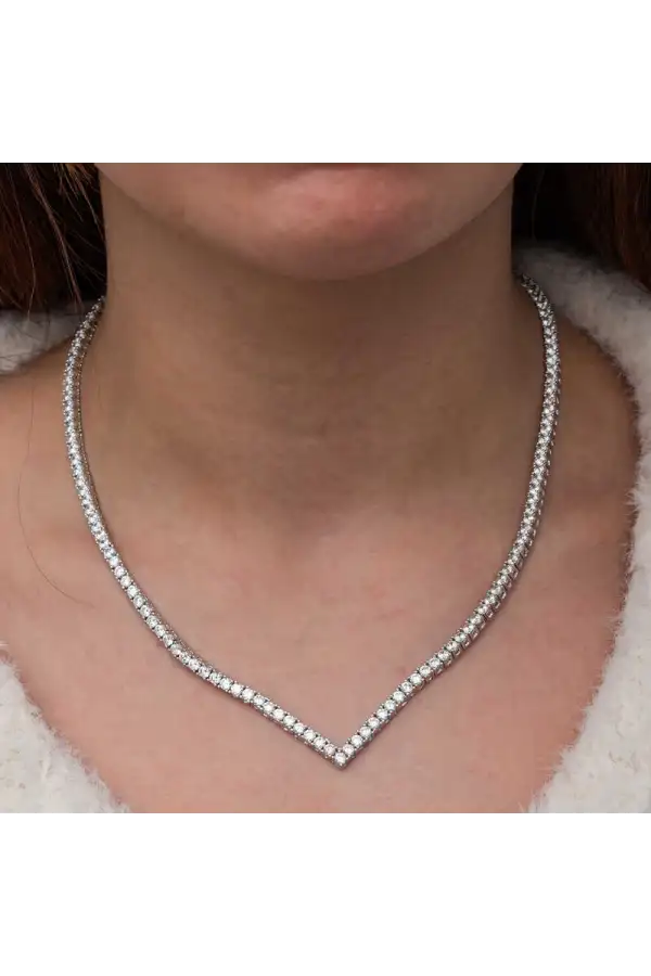 Gümüş V Model Su Yolu Kadın Kolye