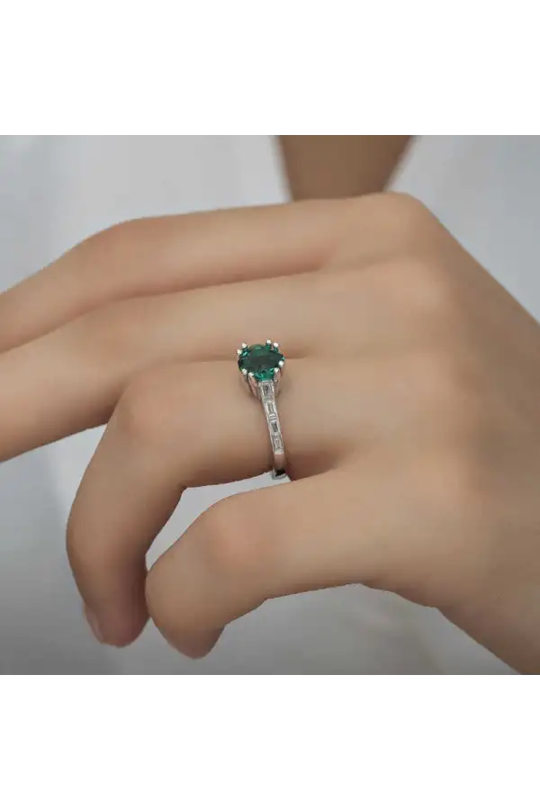 Gümüş Yeşil Baget Tek Taş Kadın Yüzük