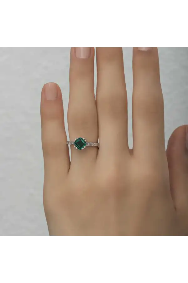 Gümüş Yeşil Baget Tek Taş Kadın Yüzük