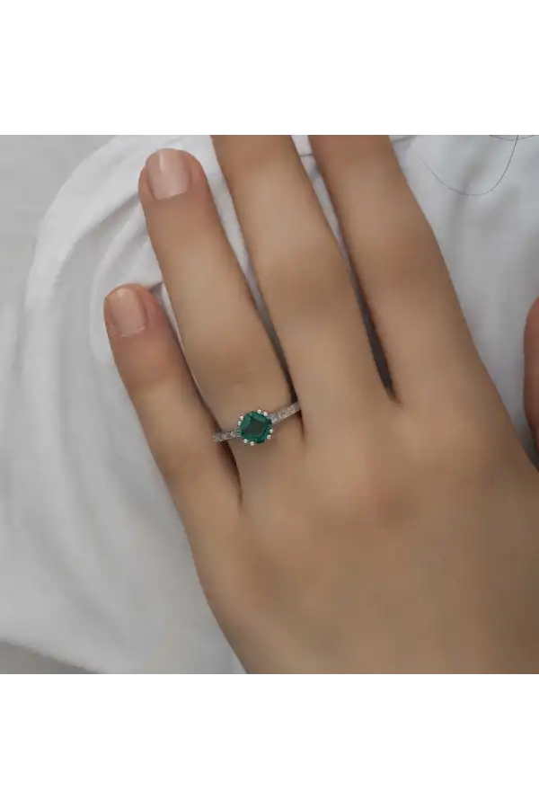 Gümüş Yeşil Baget Tek Taş Kadın Yüzük