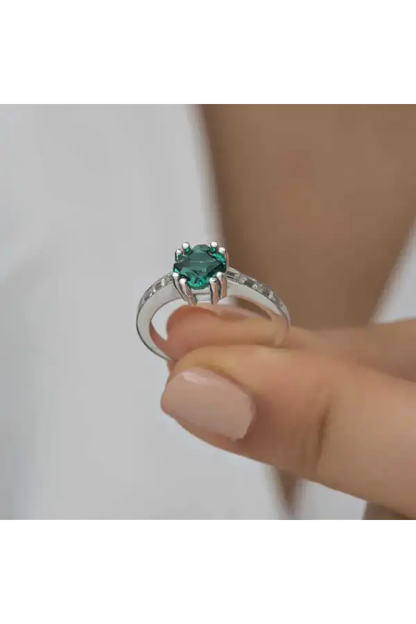 Gümüş Yeşil Baget Tek Taş Kadın Yüzük