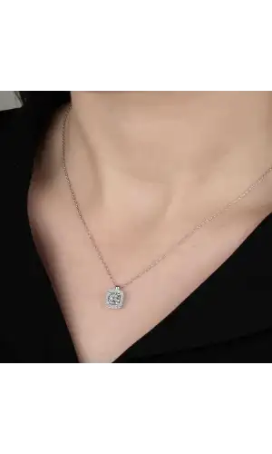 Swarovski Taşlı Gümüş Tektaş Bayan Kolye