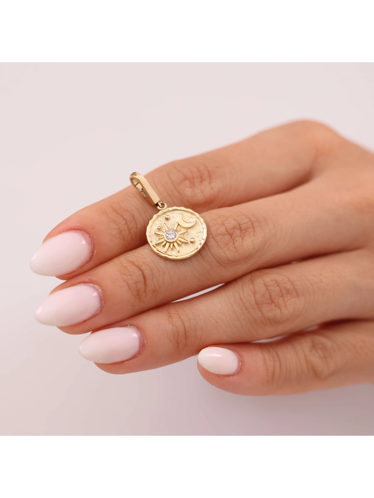 Nisera Myra Altın Charm