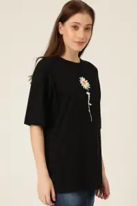 Kadın Papatya Baskılı T-Shirt Kısa Kol Bisiklet Yaka Oversize  Tişört - Siyah