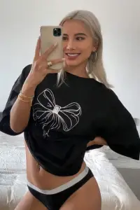 Kadın Fiyonk Baskılı T-Shirt Kısa Kol Bisiklet Yaka Oversize Tişört - Siyah