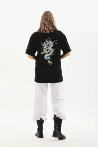 Kadın Kısa Kol Yazlık Tişört Bisiklet Yaka Ejderha Baskılı T-Shirt - Siyah