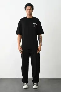 Erkek Kısa Kol Yazlık Tişört Bisiklet Yaka Baskılı Oversize T-Shirt - Siyah